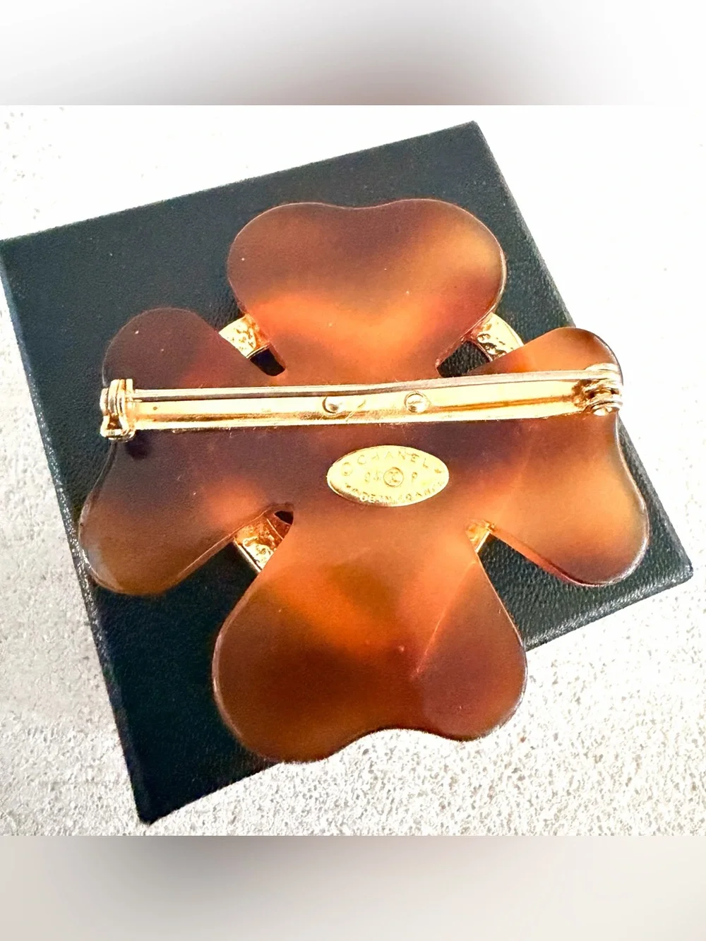 CHANEL Vintage 1994 94P Tortoiseshell Heart CC Clover Brooch